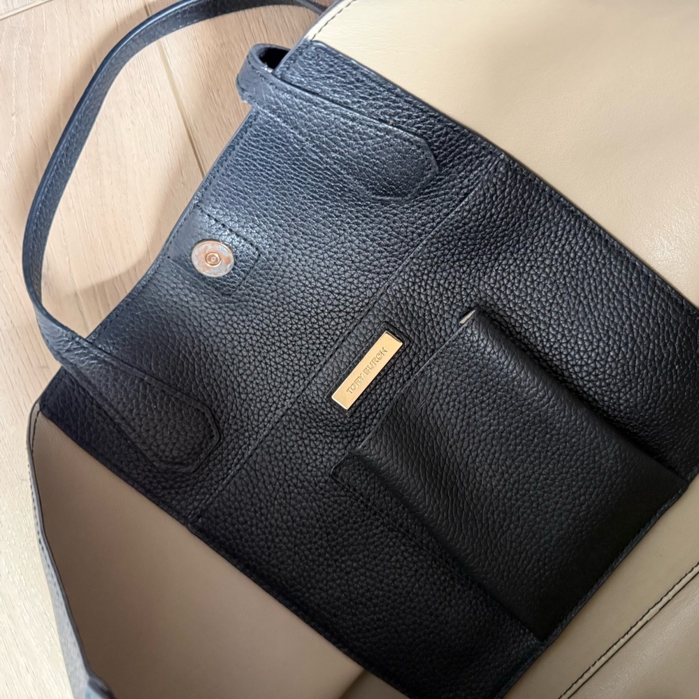 Tory Burch Perry Tote Pebbled Black Leather Gold - Picture 11 of 15